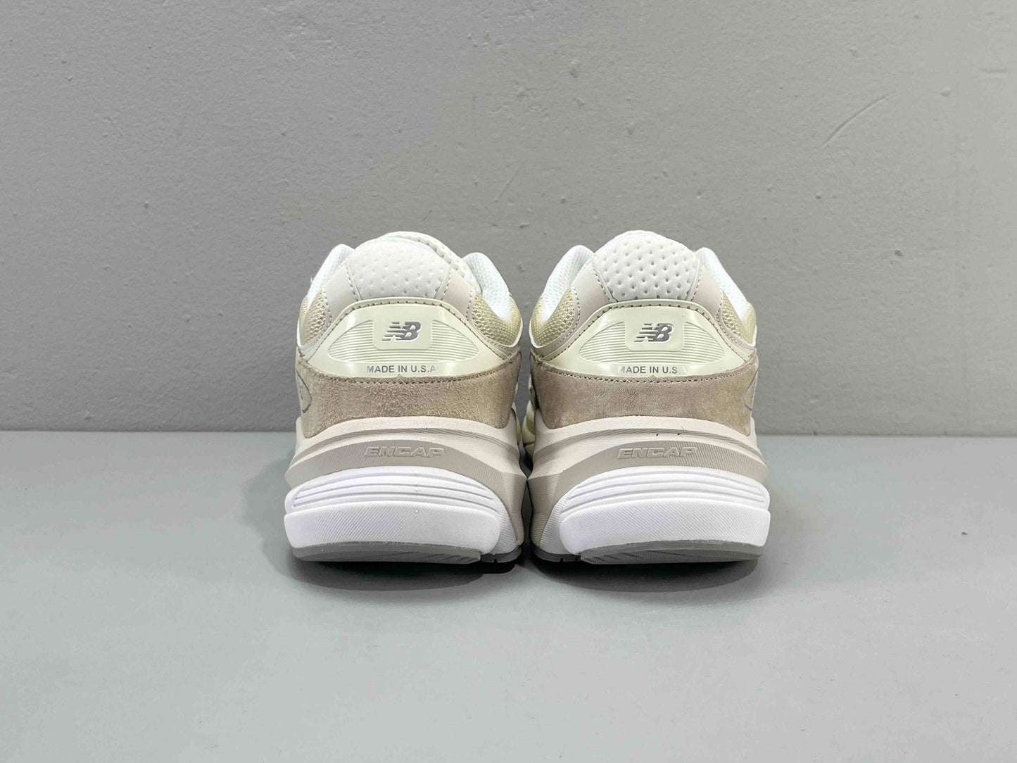 New Balance 990 V6