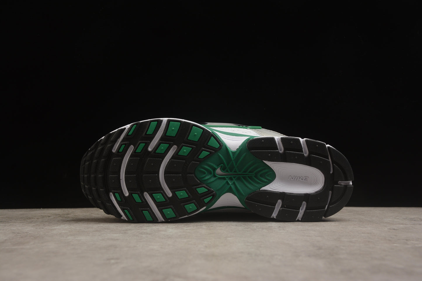Nike V5 RNR