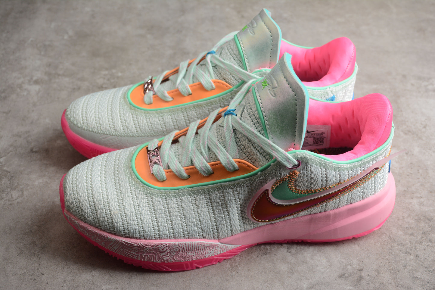 Nike LeBron XX