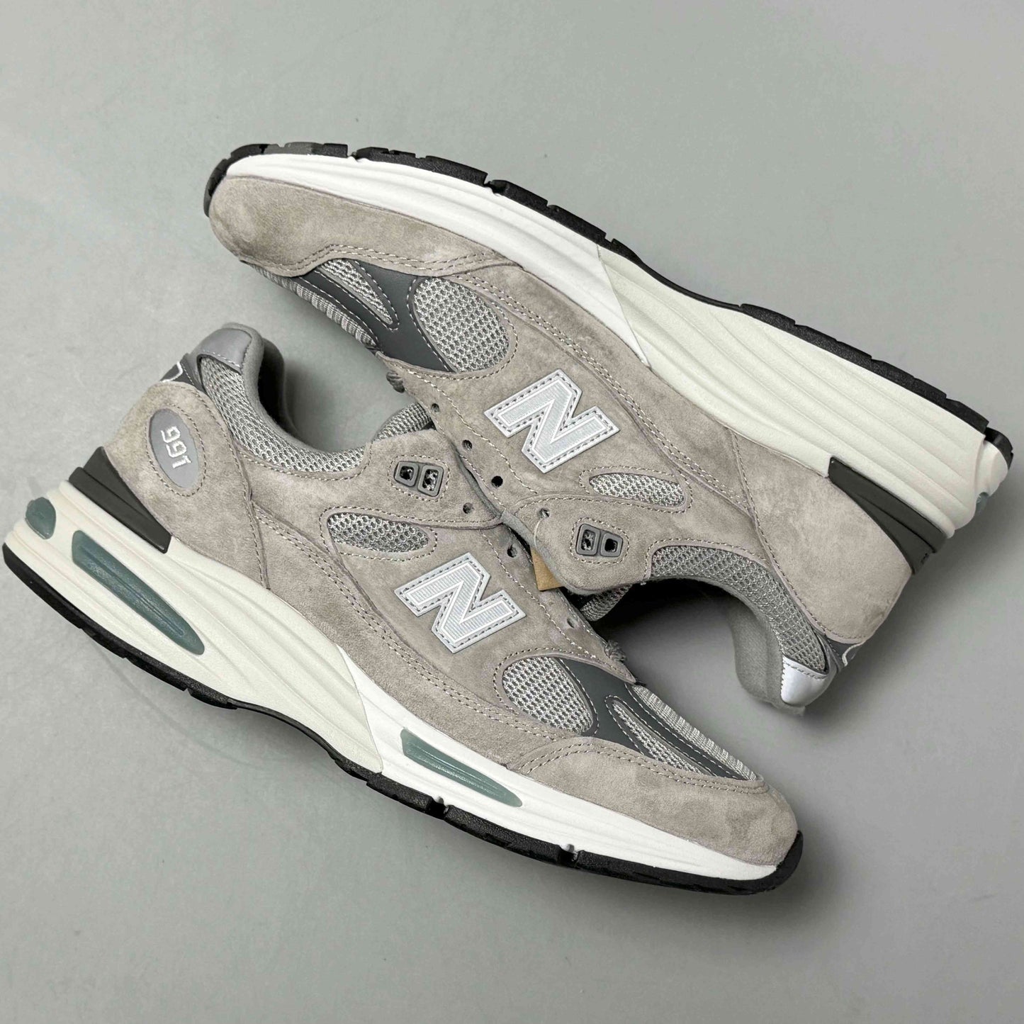 New Balance 991