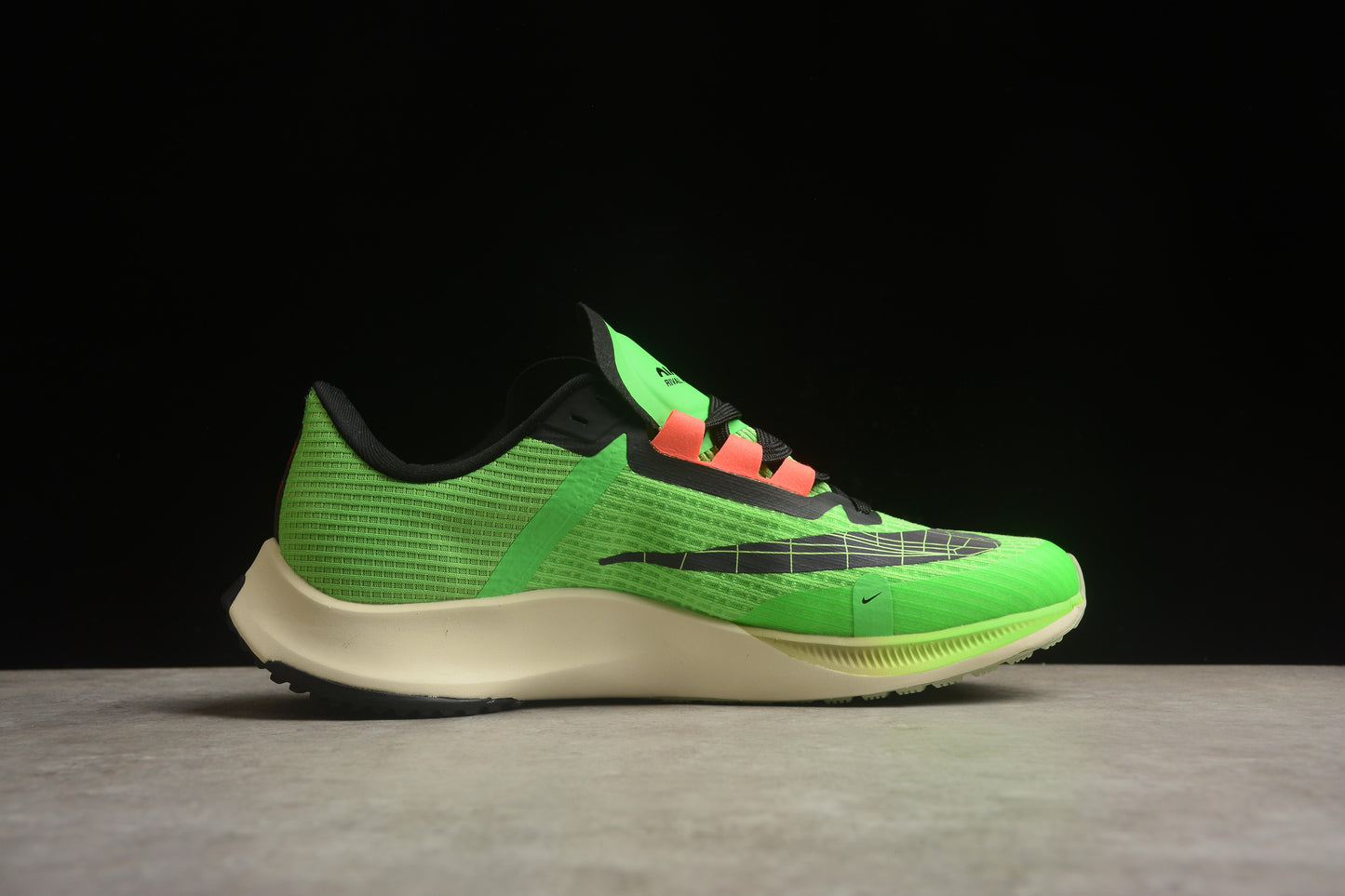 NIKE AIR Zoom RIVAL Fly 3