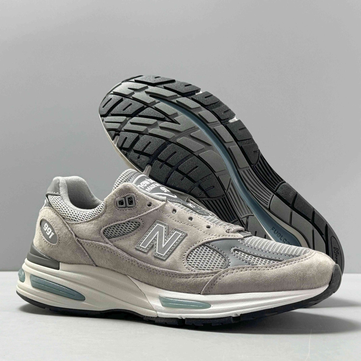 New Balance 991