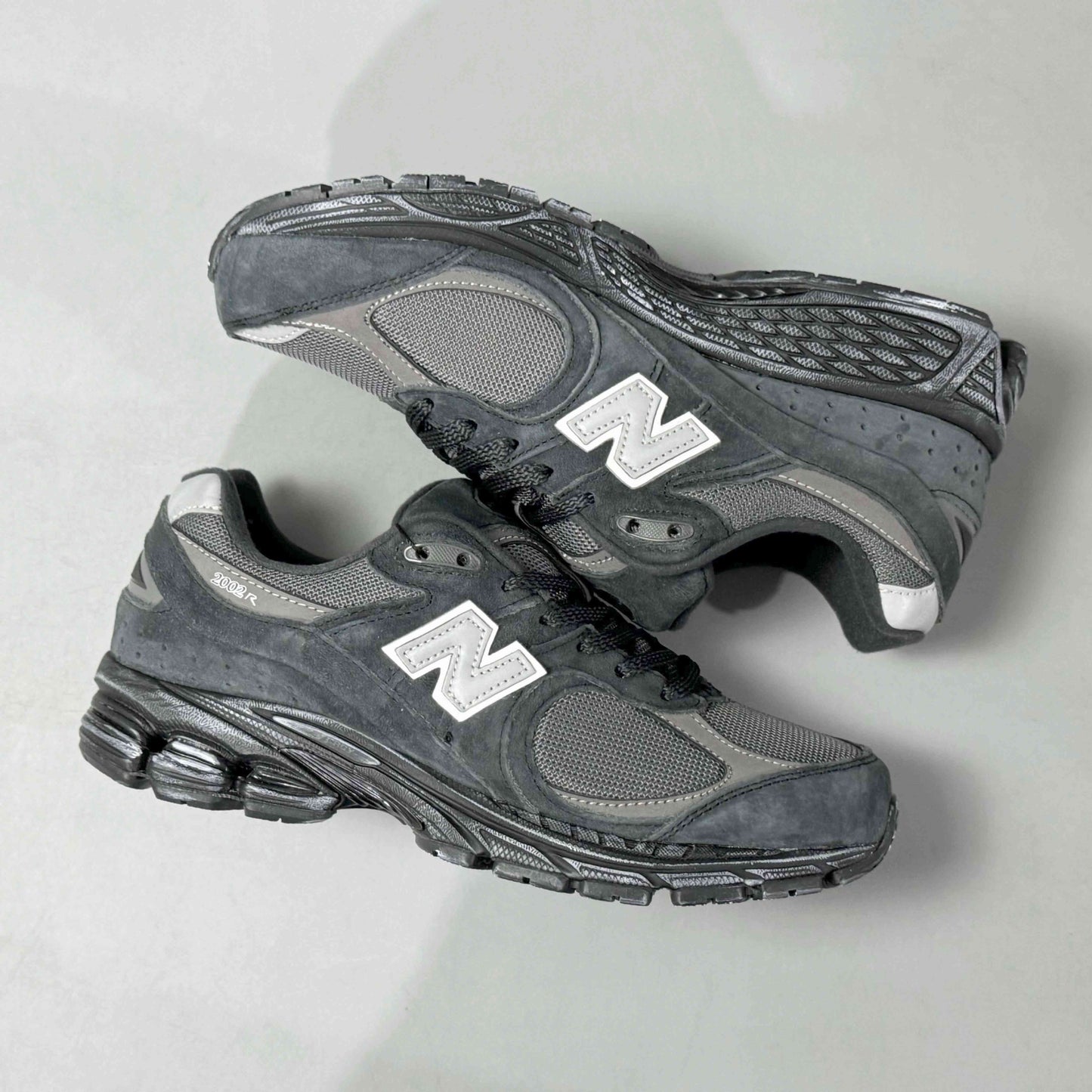 New Balance NB 2002R