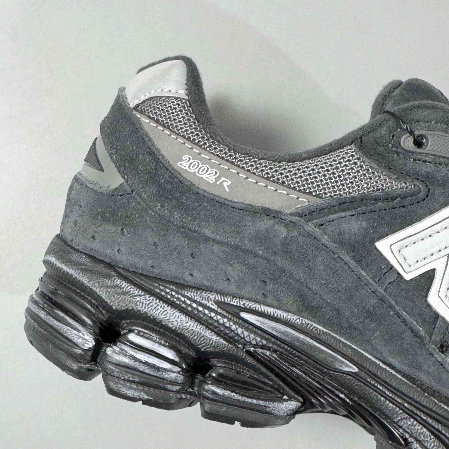 New Balance NB 2002R