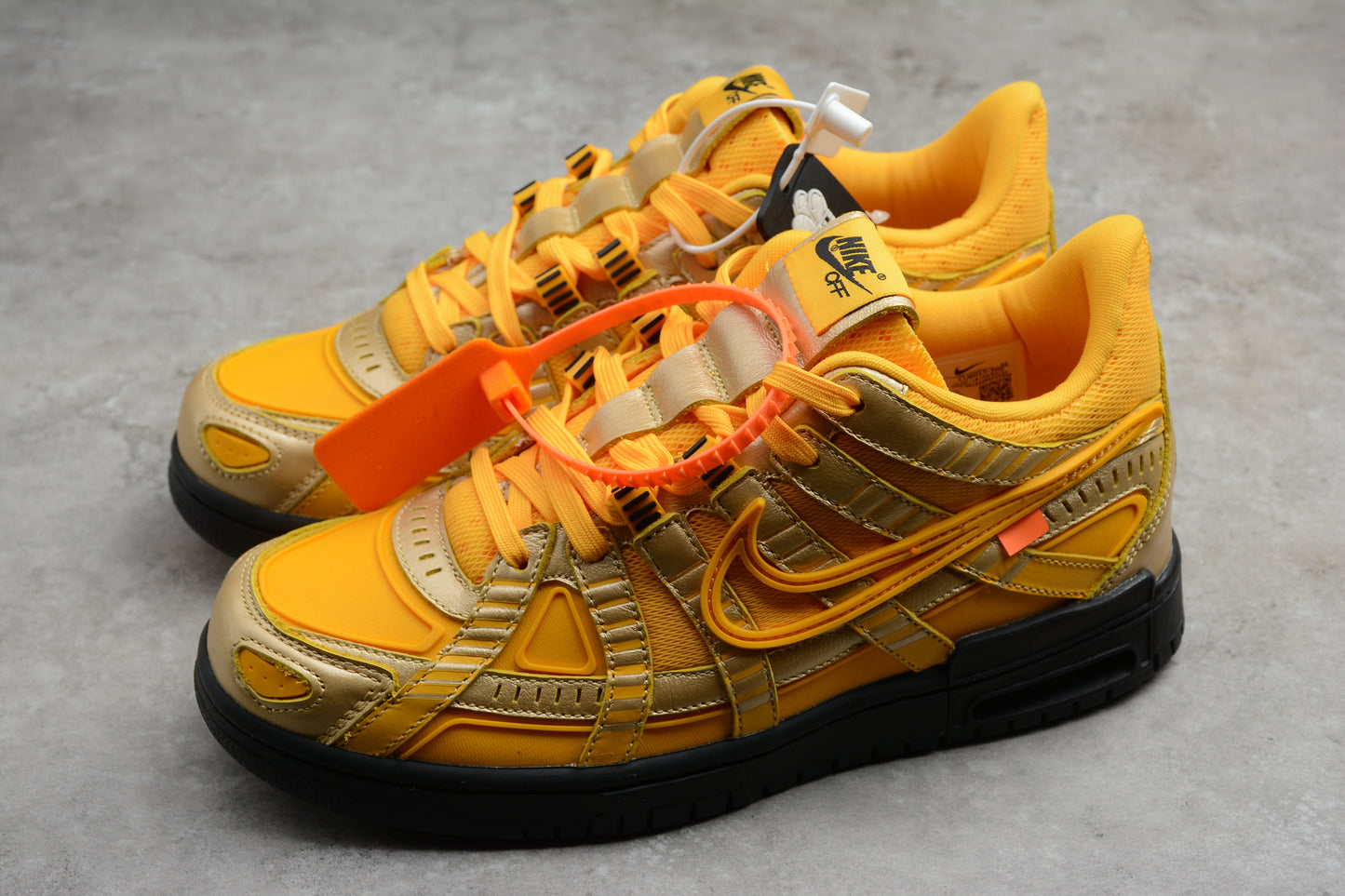 Off-White x Nike Air Rubber Dunk“University Gold