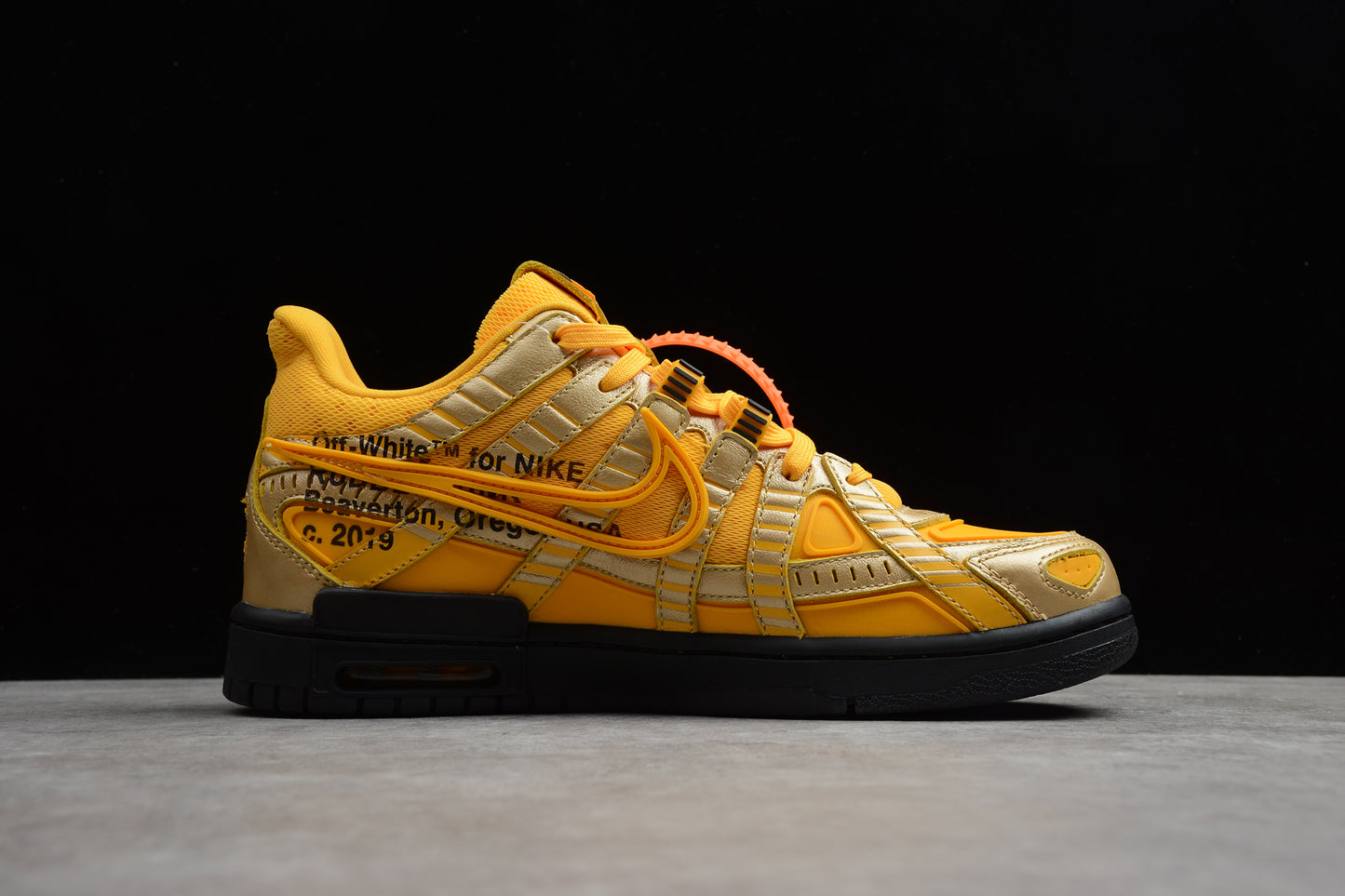 Off-White x Nike Air Rubber Dunk“University Gold